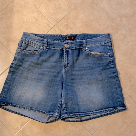 Seven7 Pants - Seven7 Luxe Size 20 Jean Distressed Shorts